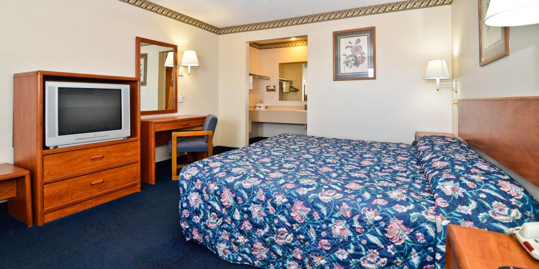 Spacious Guest Room